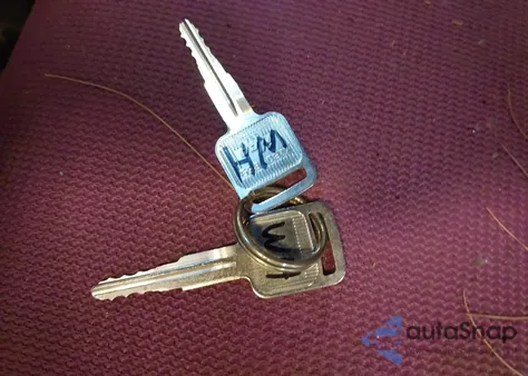 1993 Geo Tracker from USA, damaged, VIN 2CNBJ18U0P6918363